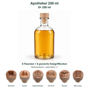 6er-Set Apotheker 250 ml mit gravierten Holzgriffkorken: gefüllte Flasche auf Weiß, Weihnachtsmix und vollständige Motivverteilung.