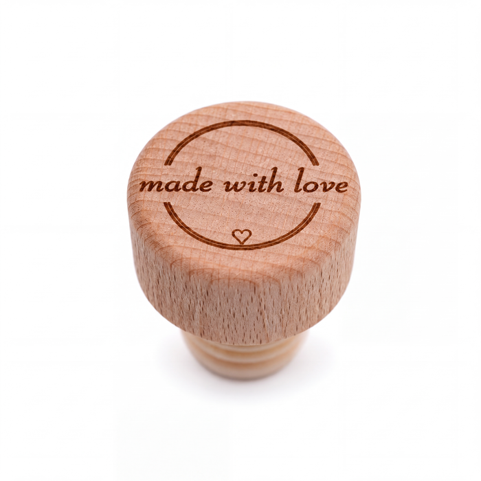 Holzgriffkorken 19 mm graviert – made with love – Produktansicht auf Weiß