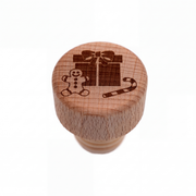 Holzgriffkorken 19 mm graviert – Geschenk – Produktansicht auf Weiß