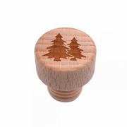 Holzgriffkorken 19 mm graviert – Tanne – Produktansicht auf Weiß